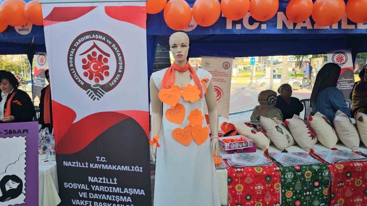 Nazilli'de 'Kadına Şiddete Hayır' Sergisi: ADEM ve SODAM Kursiyerleri El Emeğini Sergiledi