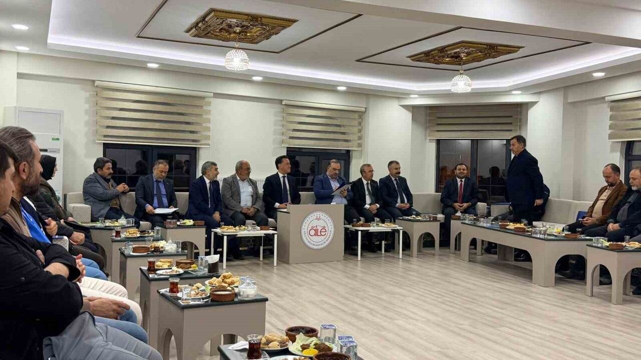 Nebi Hatipoğlu Eskişehir'in Eğitim İhtiyaçlarını Kasım Toplantısında Değerlendirdi