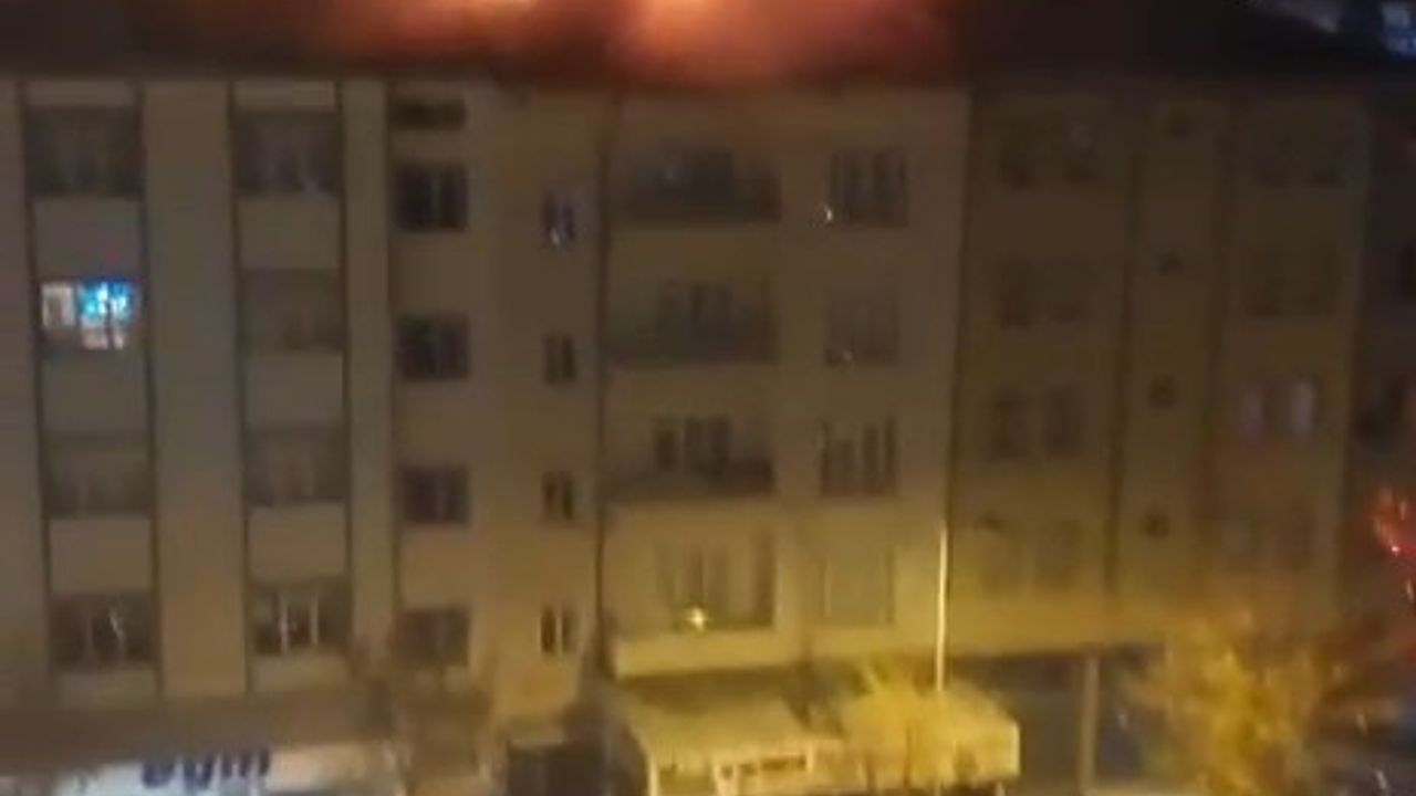 Nevşehir'de Çatı Yangını Söndürüldü: İş Yeri Sahibi ile Kiracı Arasında Kavga