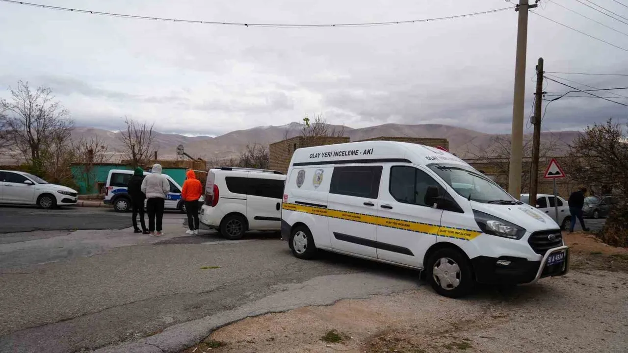 Niğde'de 23 Yaşındaki Genç Metruk Binada Ölü Bulundu