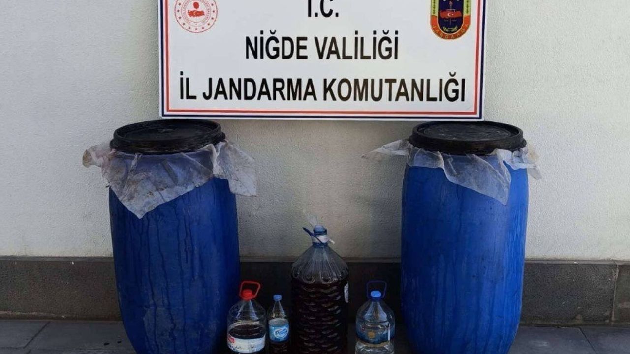 Niğde'de 322 Litre El Yapımı Kaçak Alkol Ele Geçirildi
