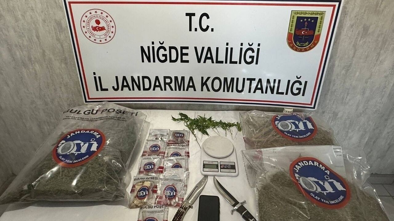 Niğde'de Jandarmadan Bor Operasyonu: 2 kilo 251 gram uyuşturucu ele geçirildi