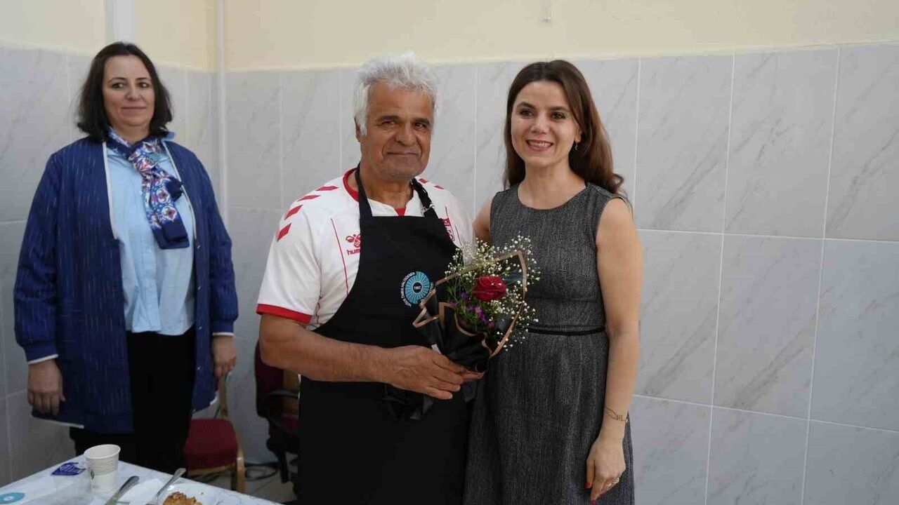 Niğde Ömer Halisdemir Üniversitesi'nde 'Bir Sofrada İki Nesil' Gastronomi Projesi