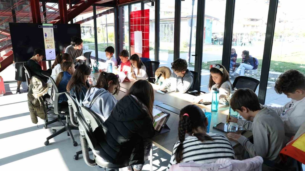 Nilüfer'de Çocuklar Animasyon Atölyesinde Dijital Tasarımla Tanıştı