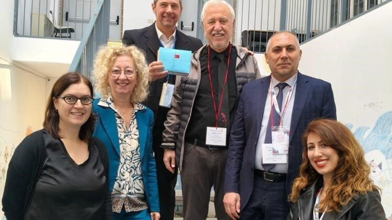Öğrenci Mektupları Arezzo'ya Ulaştı: Reşitpaşa İlkokulu Erasmus Projesinde