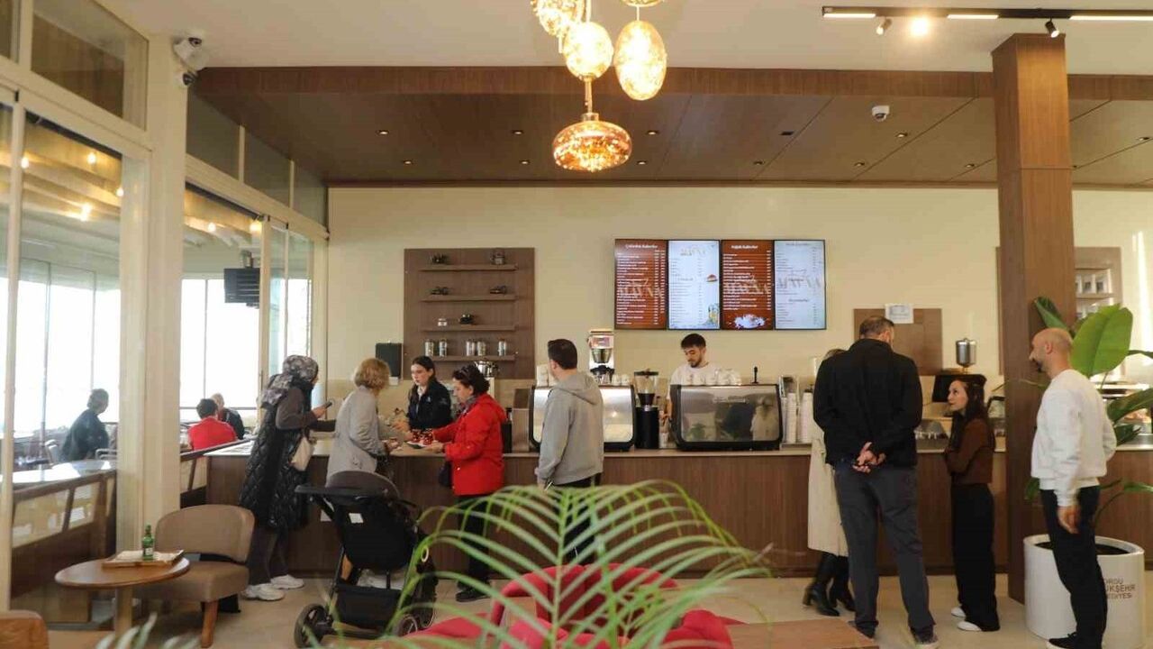 Ordu Akyazı sahiline 'Mavna' sosyal tesisi açıldı