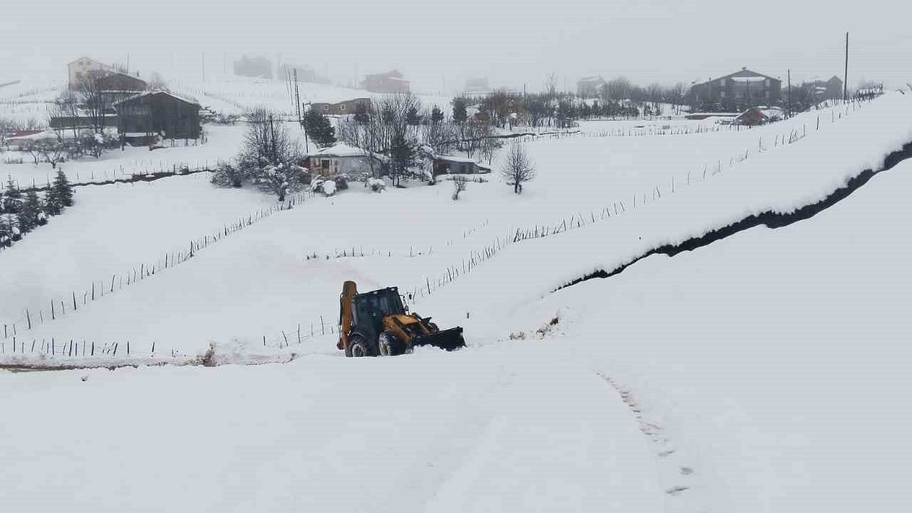 Ordu'da Karla Mücadele: Büyükşehir Ekipleri Teyakkuzda