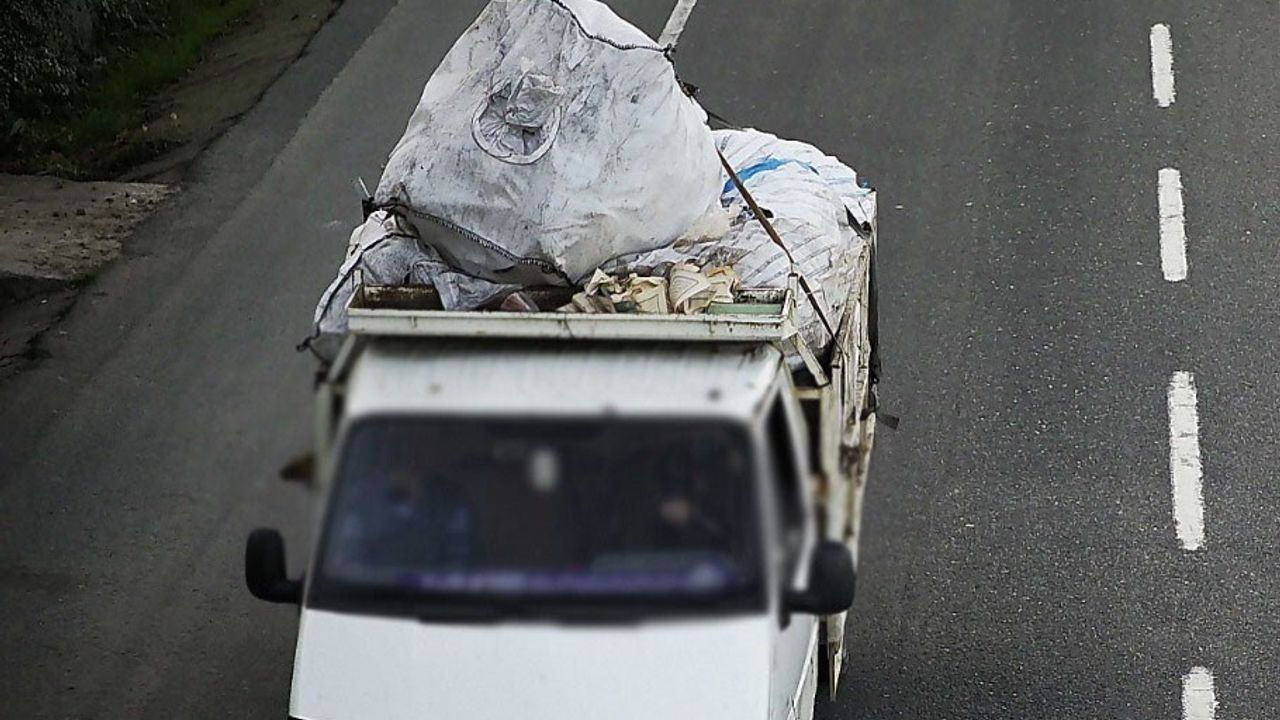 Ordu'da Kur’an-ı Kerim Sayfaları Yola Savruldu: 2 Kişi Hakkında İşlem