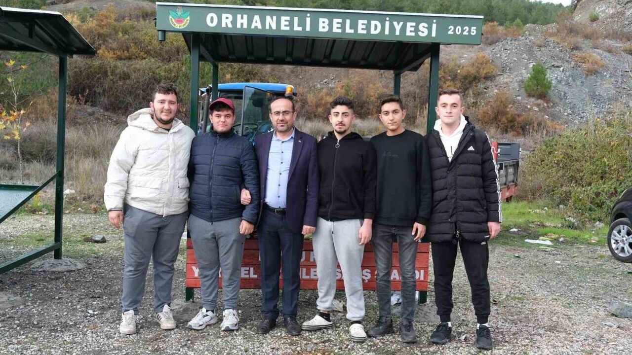 Orhaneli Belediyesi'nden köylüye destek: 40 organik satış standı
