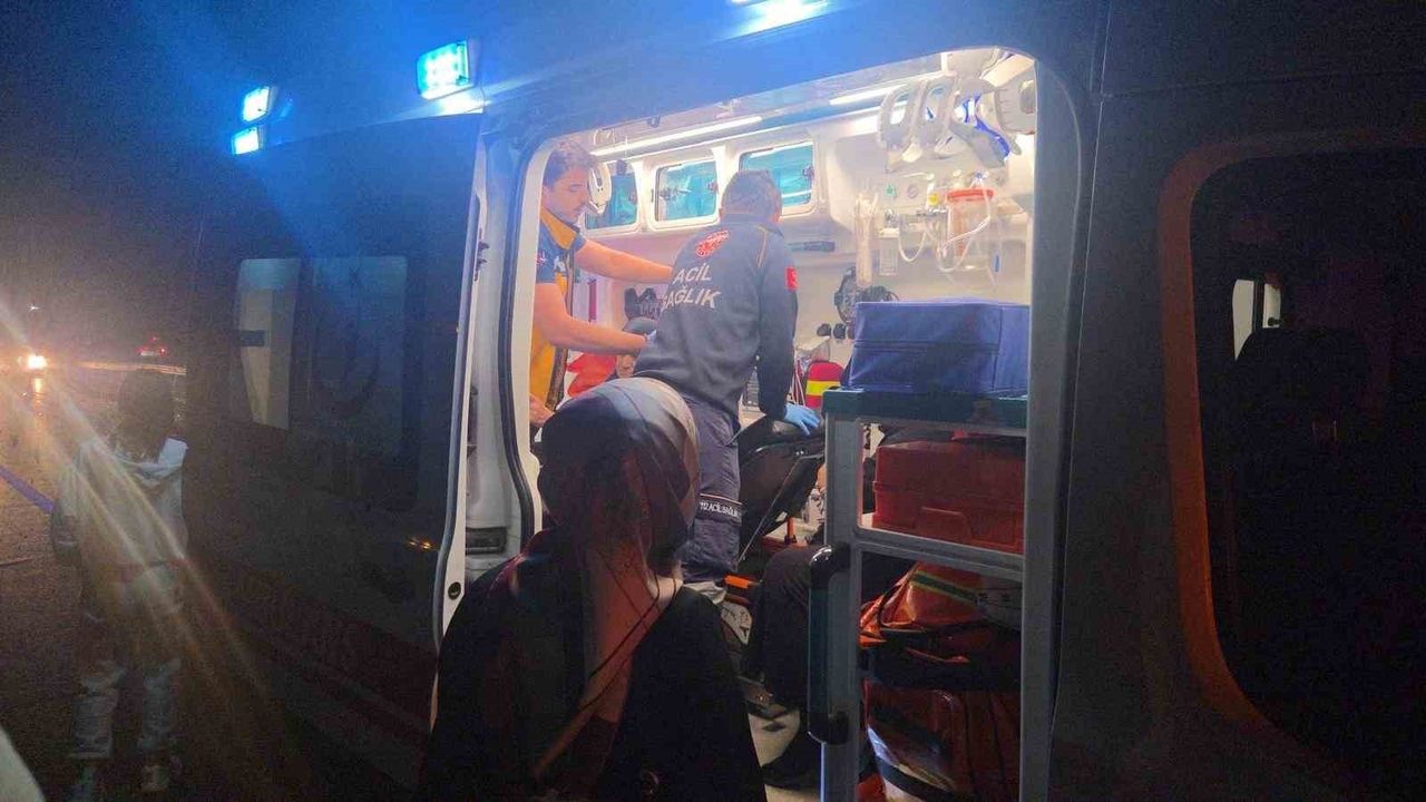 Orhangazi'de Freni Boşalan Otomobil Yolcu Otobüsüne Çarptı