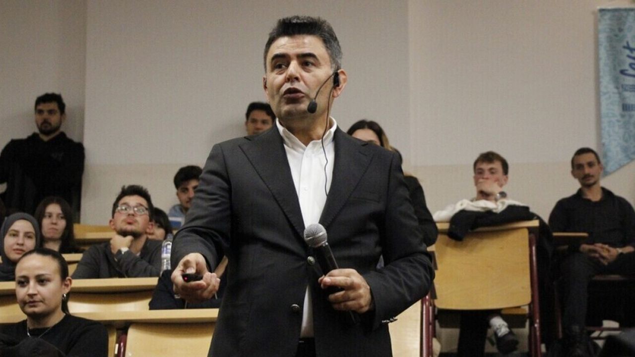 Osman Boyraz Dumlupınar Üniversitesi'nde 'Türkiye Yüzyılı' Ulaştırma Vizyonu'nu Anlattı