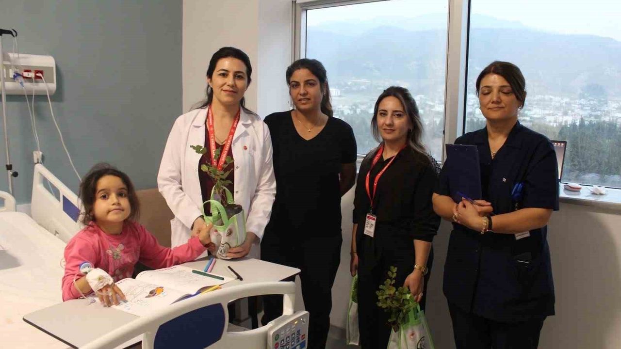 Osmaniye'de 'Her Çocuk Bir Fidandır' ile Hastane Çocuklarına Fidan Dağıtımı