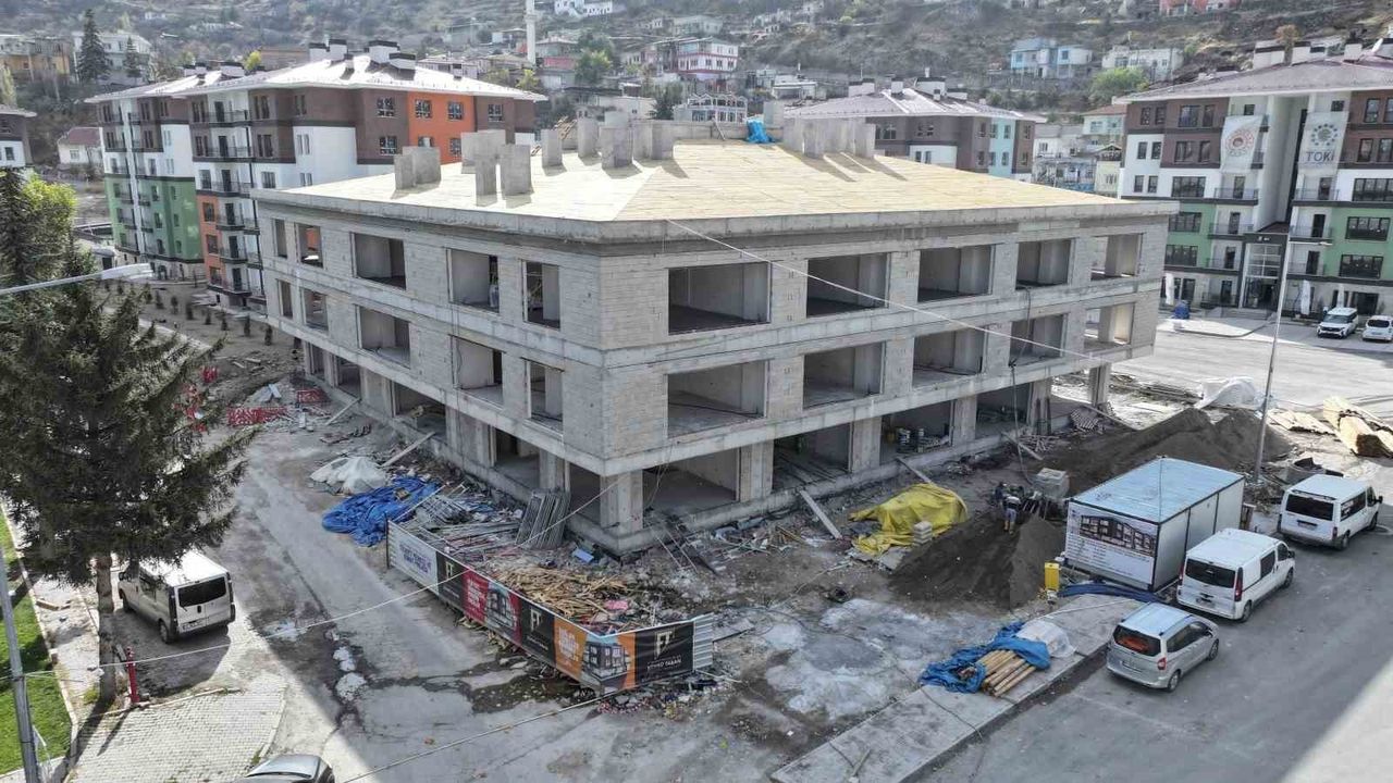 Özdoğan: Yenilenen Hacılar'da Ticaret Alanları Ön Planda