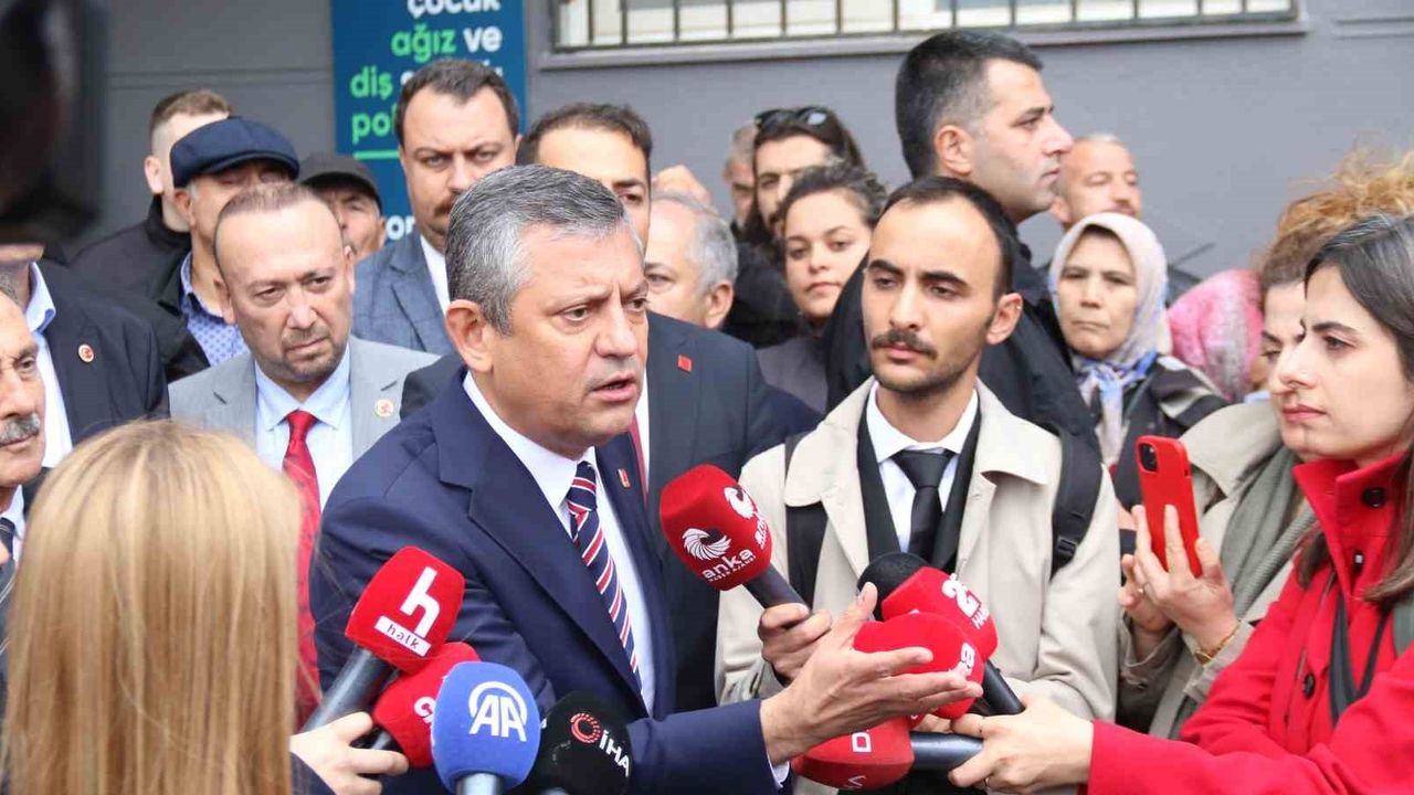 Özgür Özel'e 'Cumhurbaşkanına hakaret' soruşturması: Ferdi Zeyrek Yaşam Merkezi açıldı