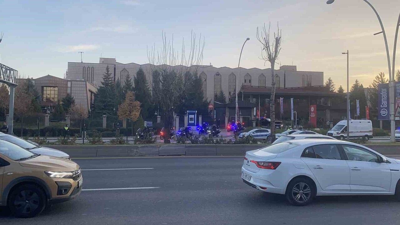 Papa 14. Leo Ankara'da: Diyanet Başkanı Safi Arpaguş'u Ziyaret Etti