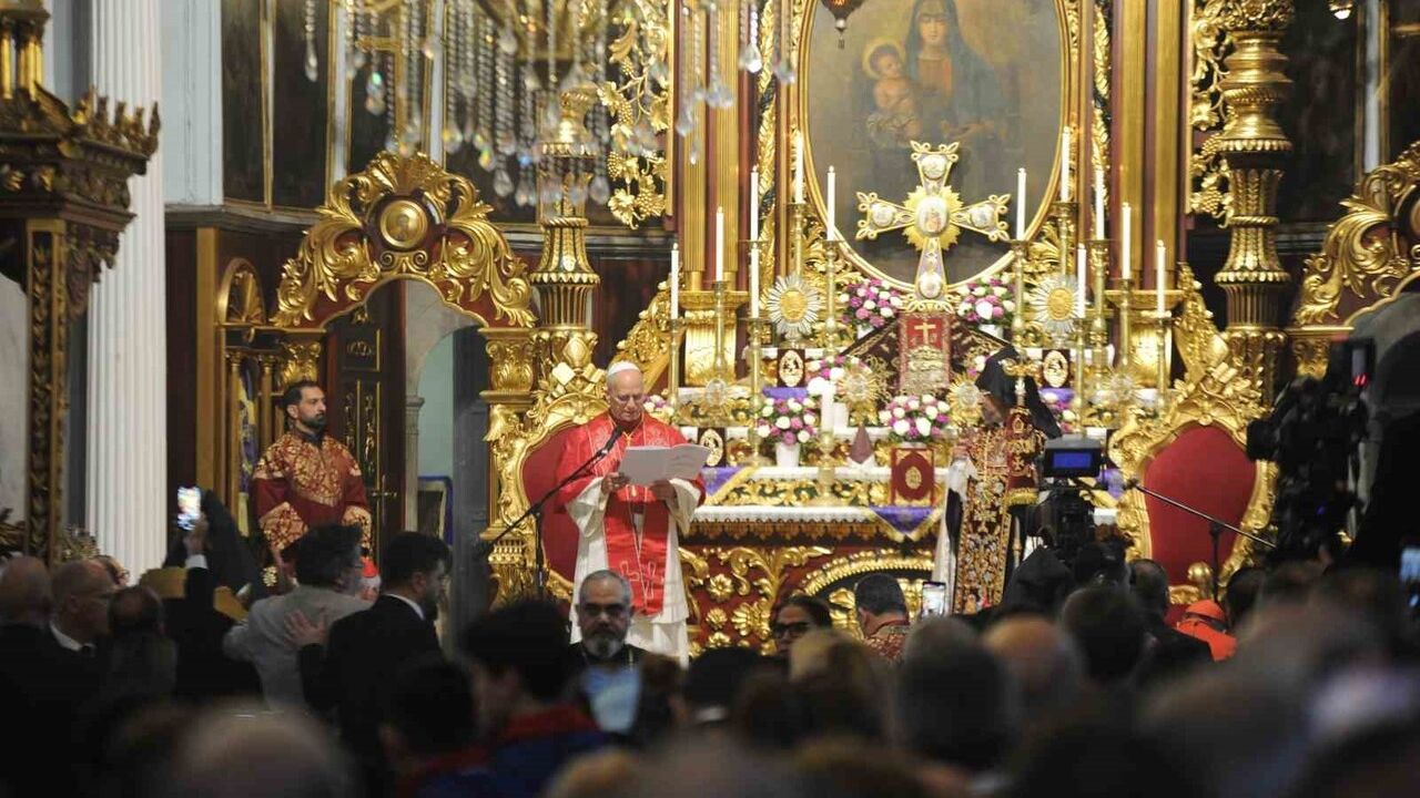 Papa 14. Leo'dan Kumkapı Ermeni Apostolik Katedrali'ne Dua Ziyareti