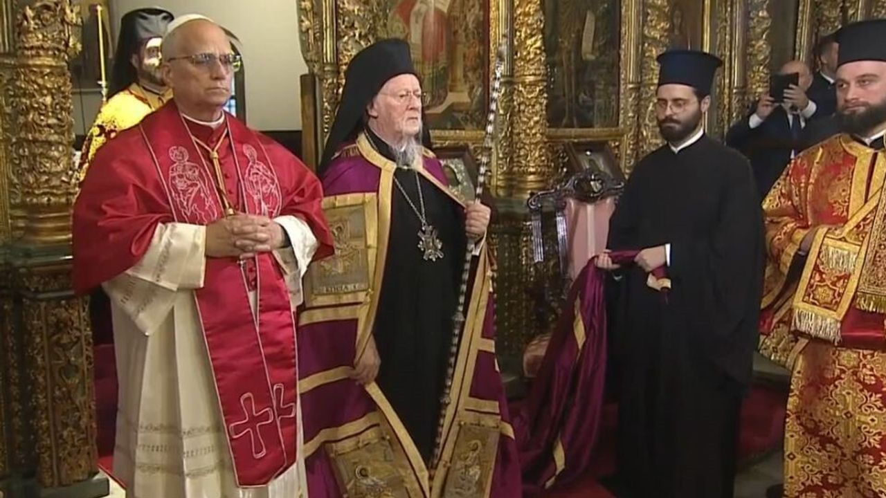 Papa 14. Leo, Fener Rum Patrikhanesi'ni Ziyaret Etti