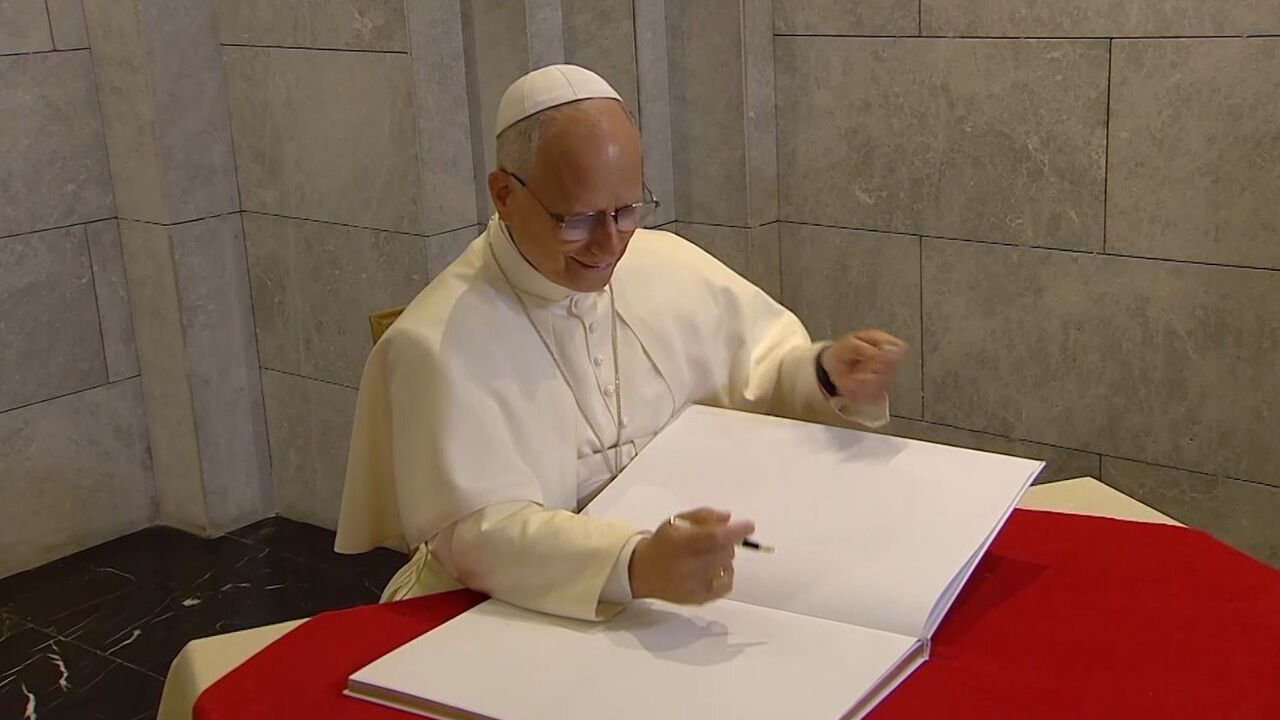 Papa 14. Leo, Mor Efrem Süryani Ortodoks Kilisesi'ni Ziyaret Etti