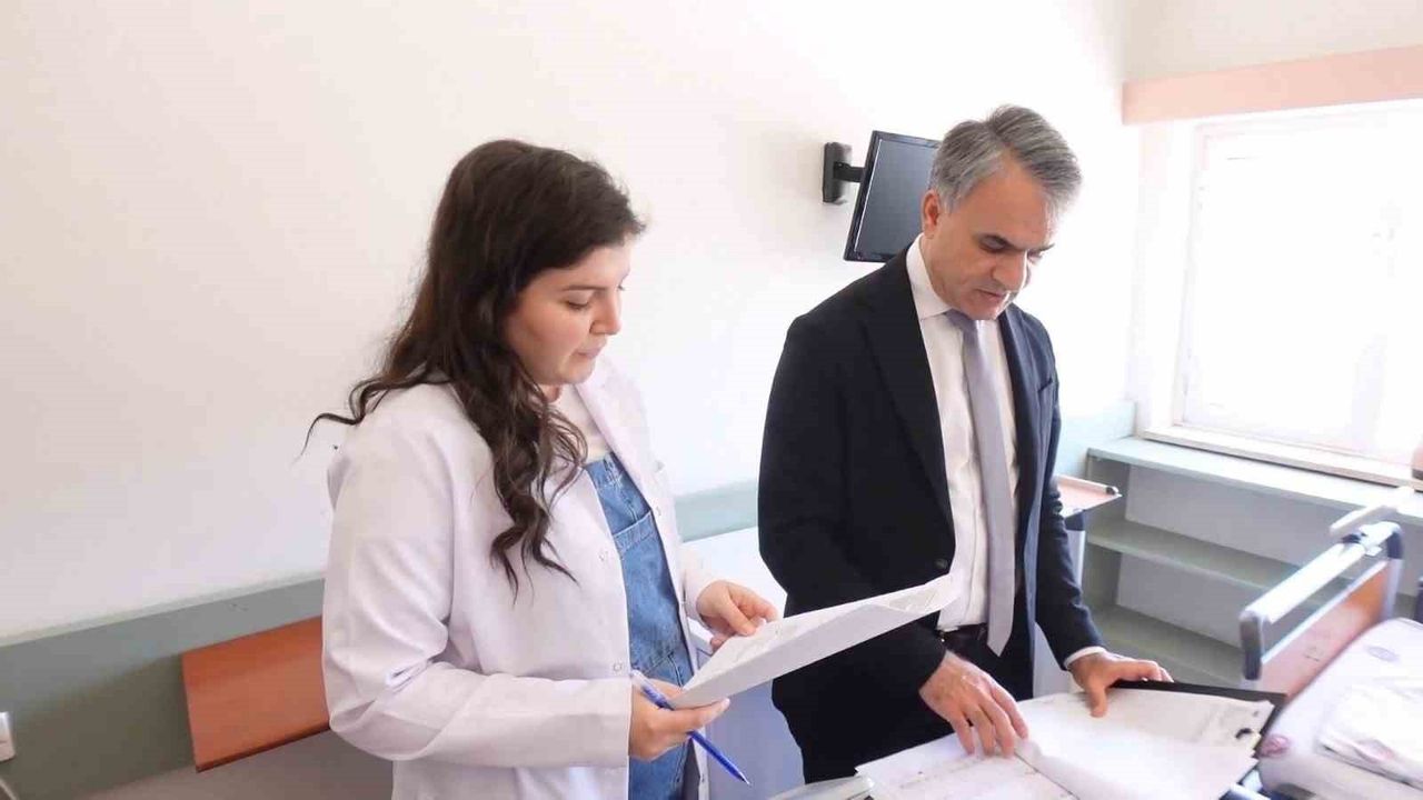 Prof. Dr. Gözel: Bilinçsiz Antibiyotik Kullanımı Sağlığa Zarar Veriyor, Direnç Oluşturuyor