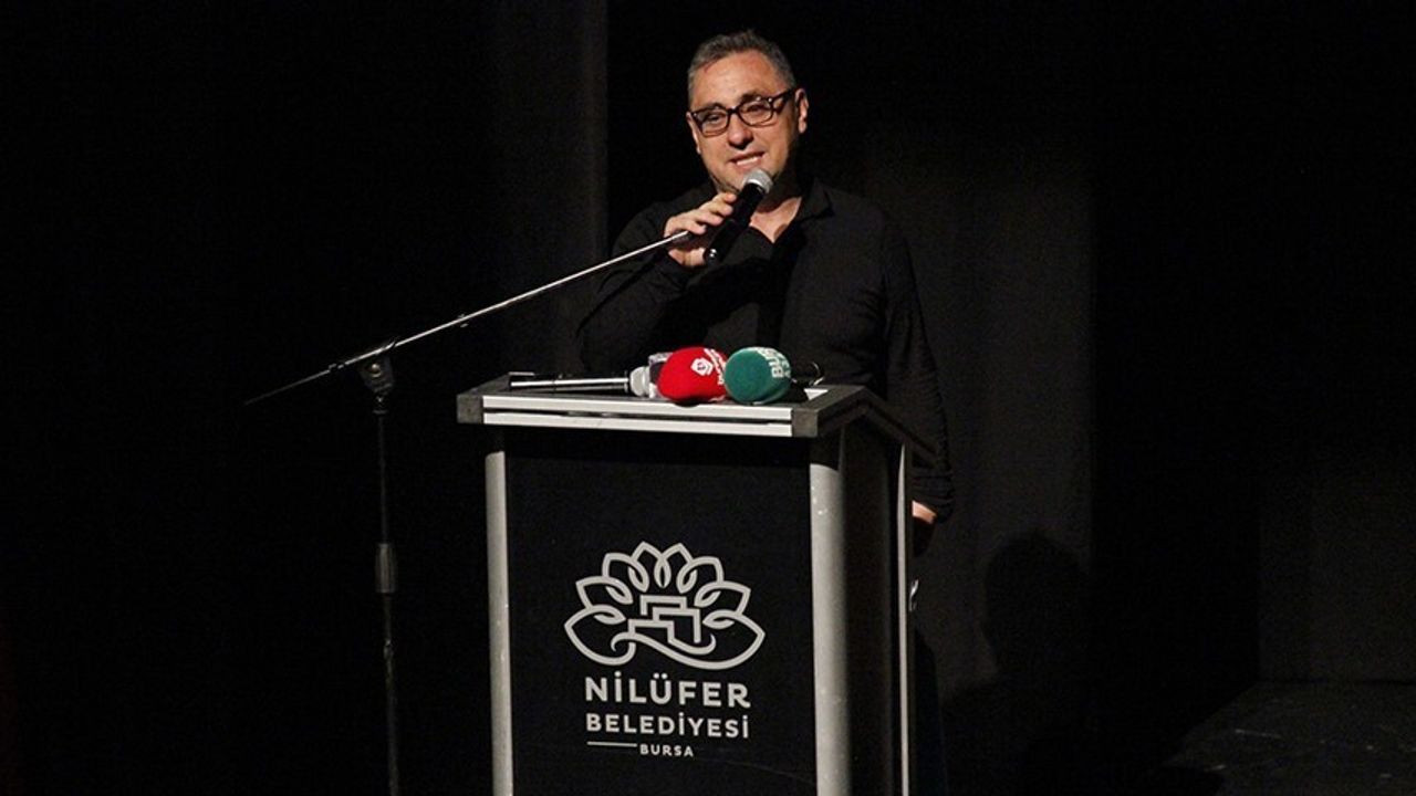 Prof. Dr. Murat Kacıroğlu'na Mehmet H. Doğan Şiir Eleştirisi Jüri Özel Ödülü