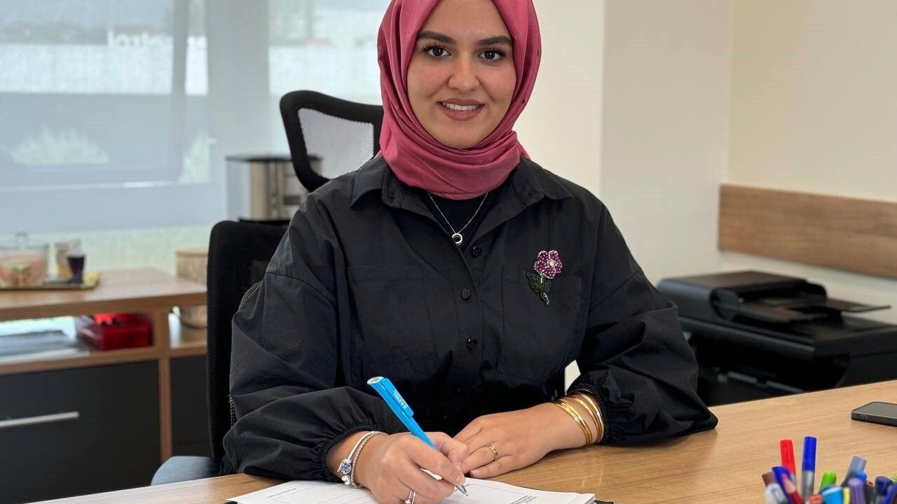 Psikolog Şevval Kaya Yılmaz: Sosyal Medya Benlik Algısını Gizlice Şekillendiriyor