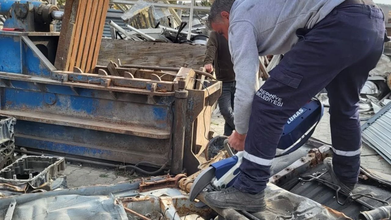 Refahiye'de İtfaiye Personeline 'Trafik Kazalarına Müdahale' Eğitimi