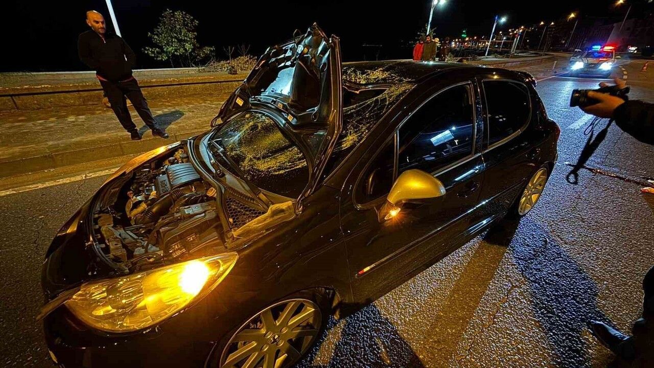 Rize Pazar'da Otomobilin Çarptığı Genç Hayatını Kaybetti