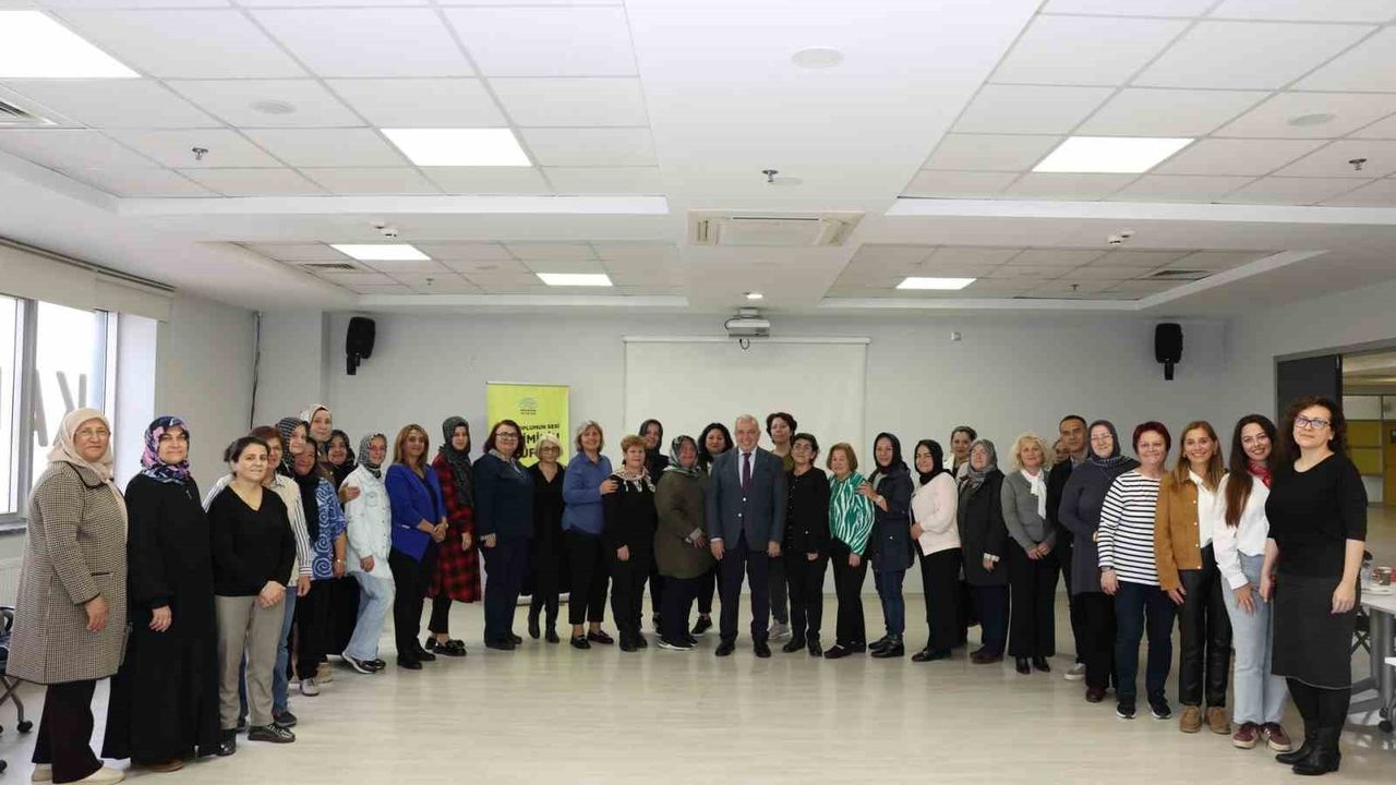 Şadi Özdemir'den Nilüfer'deki Kadın Derneklerine Çağrı: 'Birlikte Güçlü Olun'