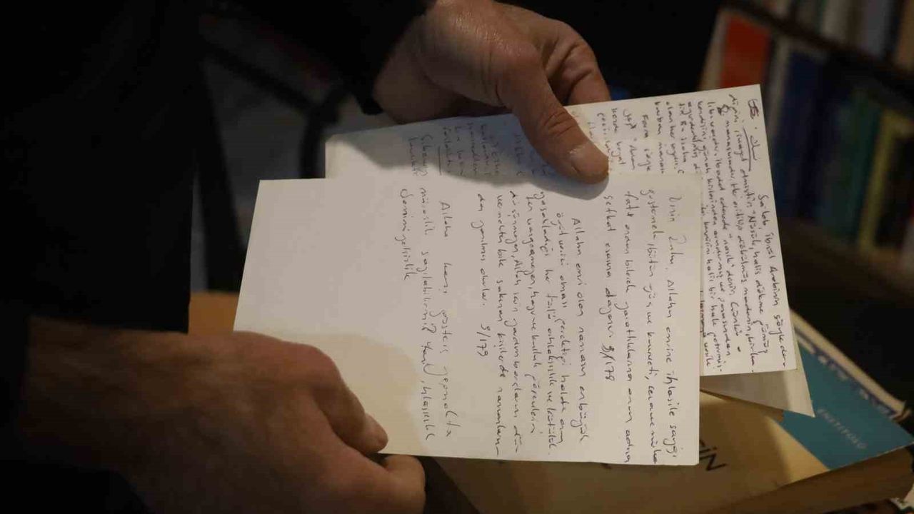 Sahaflarda İkinci El Kitaplar: Notlar ve Hatıralar Kuşaktan Kuşağa Aktarıyor