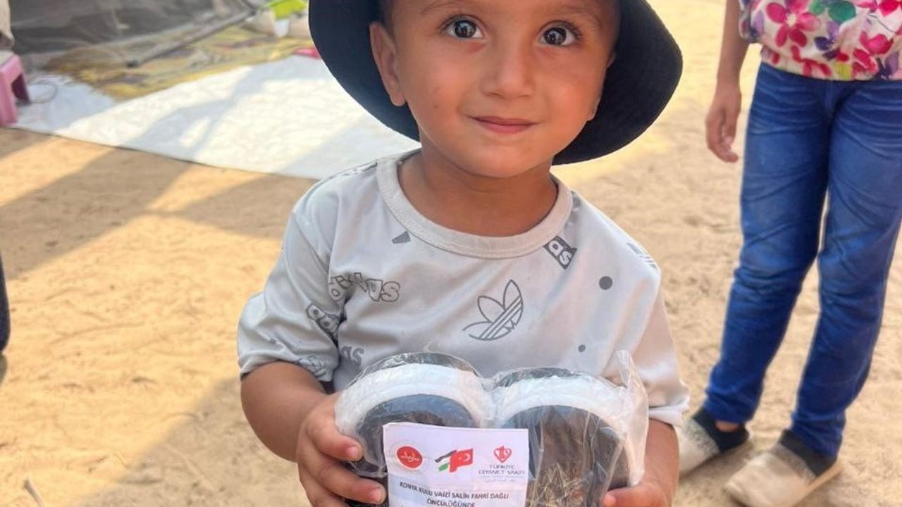 Saimbeyli Kadınlarının Desteği Gazze'ye: 84 Bin TL ile 120 Çift Ayakkabı