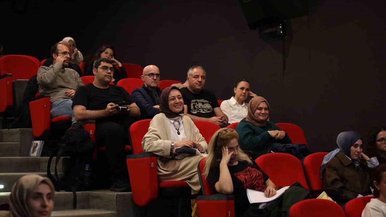 Sakarya Büyükşehir Akademi'de Felsefe Atölyesi: Prof. Dr. Cengiz Çakmak, Hümanizma ve Tasavvuf Aşkı