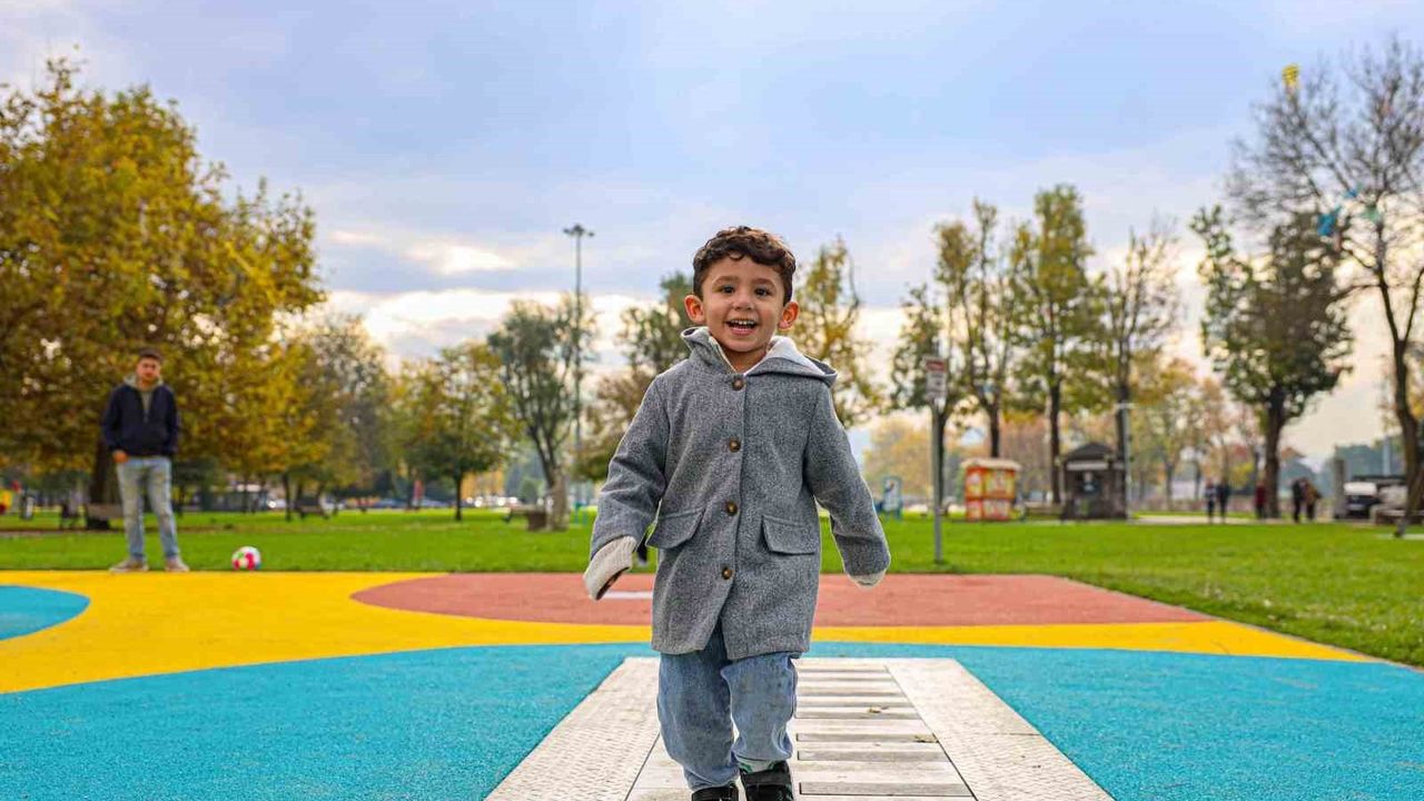 Sakarya'da İnteraktif Oyun Alanları Millet Bahçesi ve Aziz Duran Parkı'nda