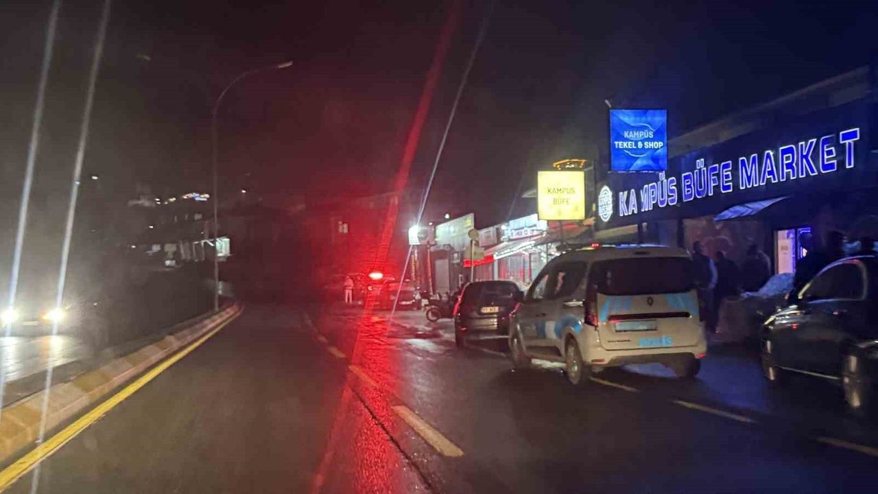 Sakarya'da Tekel Bayisine Silahlı Saldırı: Garson Yaralandı