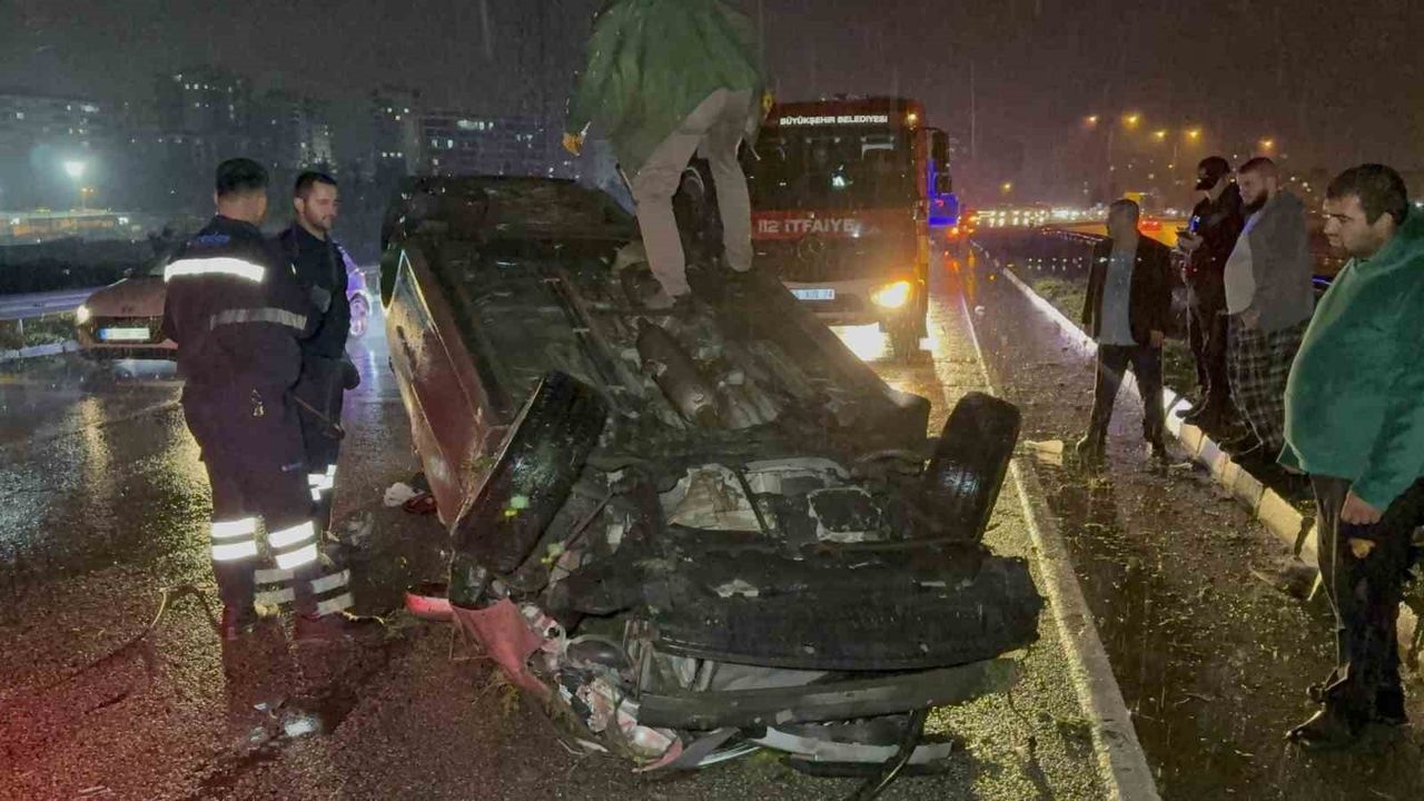 Samsun Canik'te Takla Atan Otomobil Hurdaya Döndü — 4 Kişi Yaralanmadı