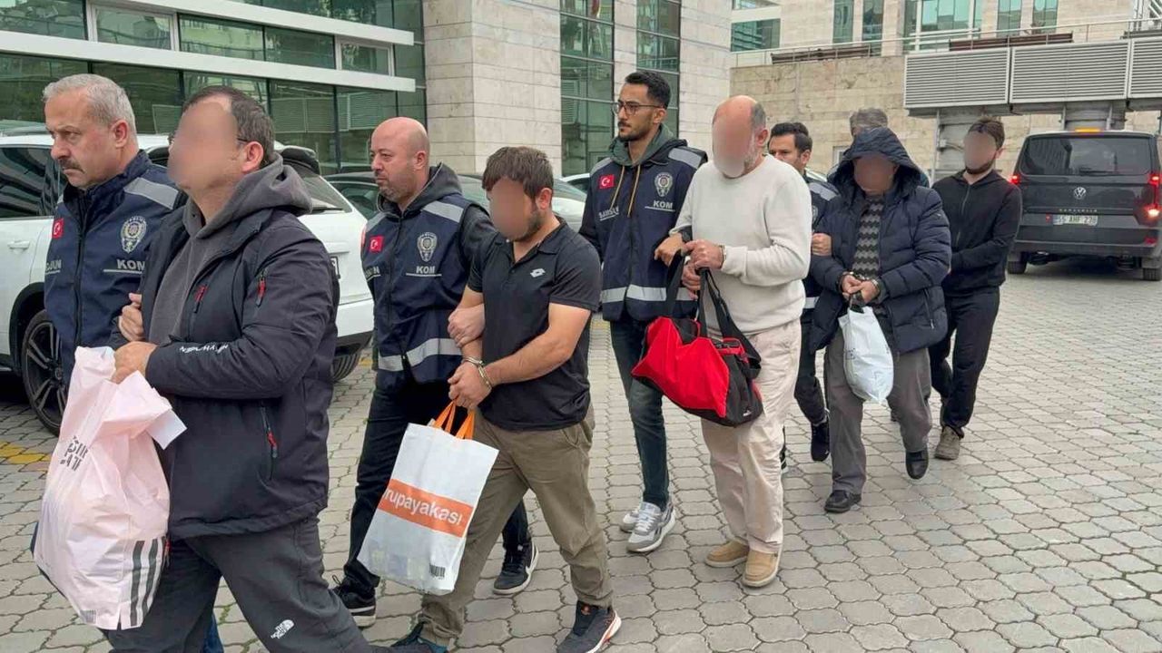 Samsun'da FETÖ Operasyonunda 1 Kişiye Ev Hapsi, 4 Kişi Adli Kontrolle Serbest