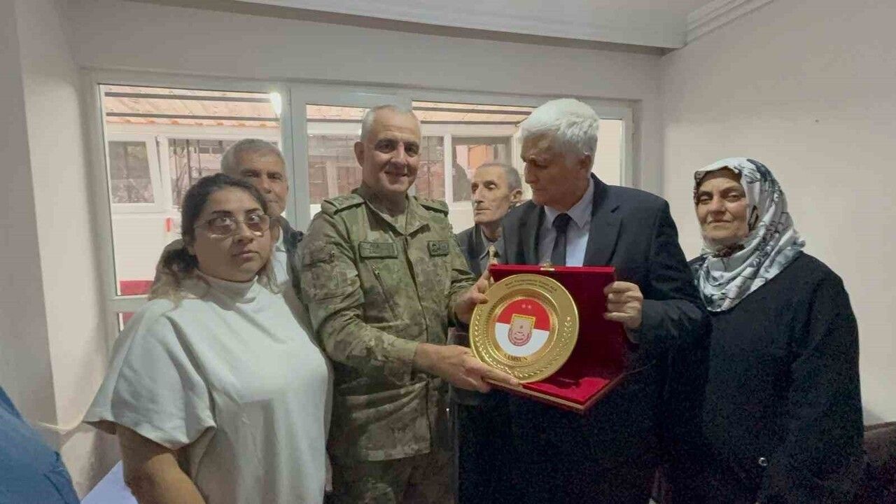 Samsun'da Gazi Tümgeneral Davut Alâ'dan Görme Engellilere Yakın İlgi