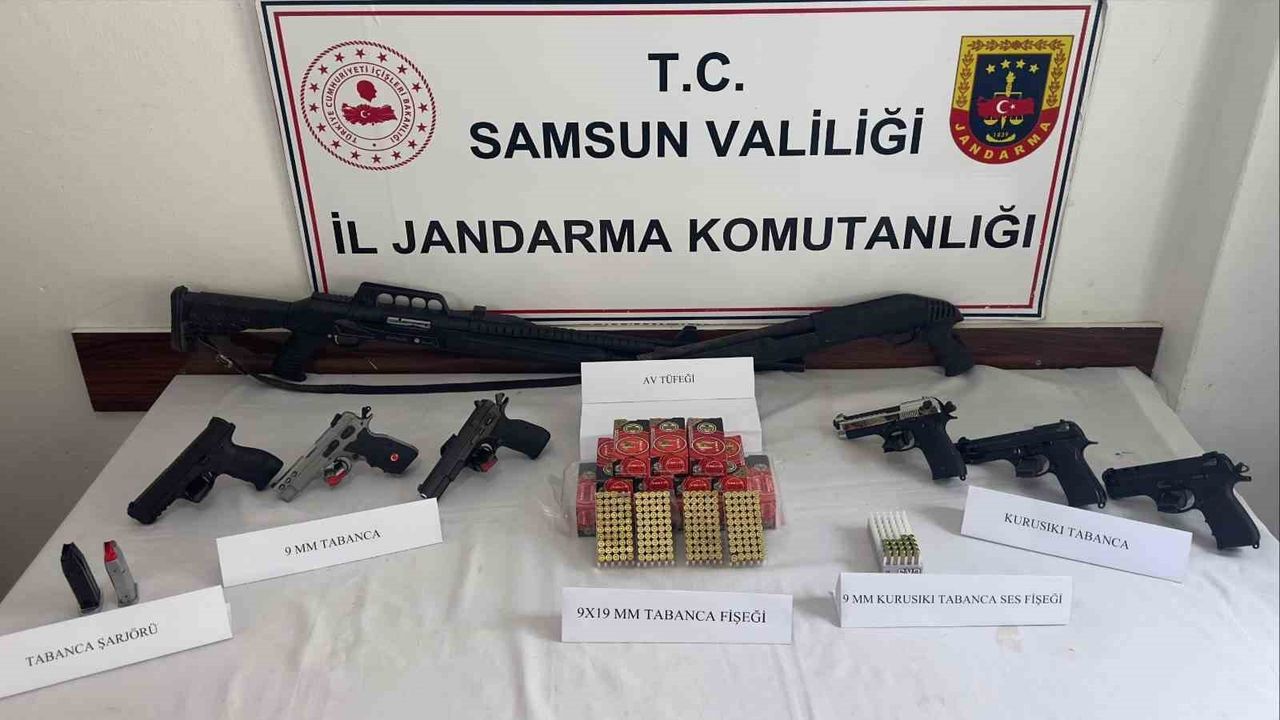 Samsun'da Jandarmadan Ayvacık ve İlkadım'da Silah ve Uyuşturucu Operasyonu