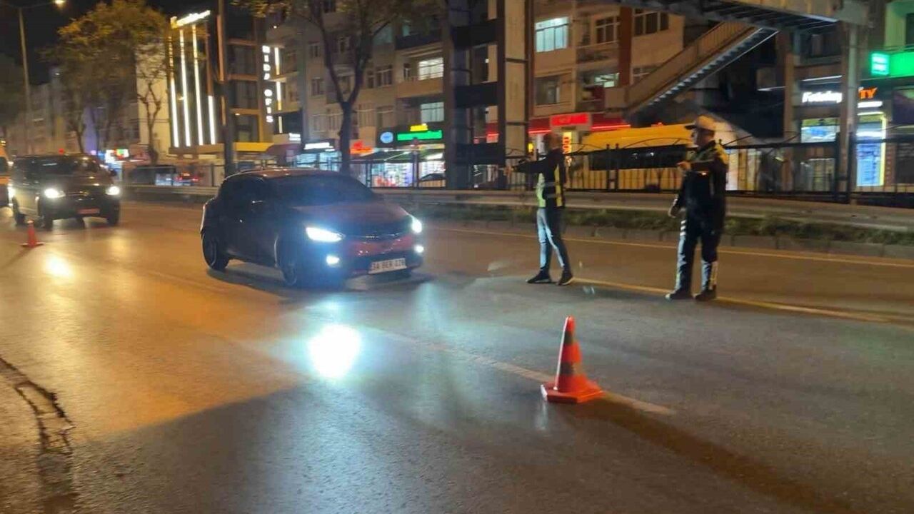 Samsun'da 'Korsan Taksi' Operasyonu: 46 Bin TL Ceza, Araçlar 2 Ay Men