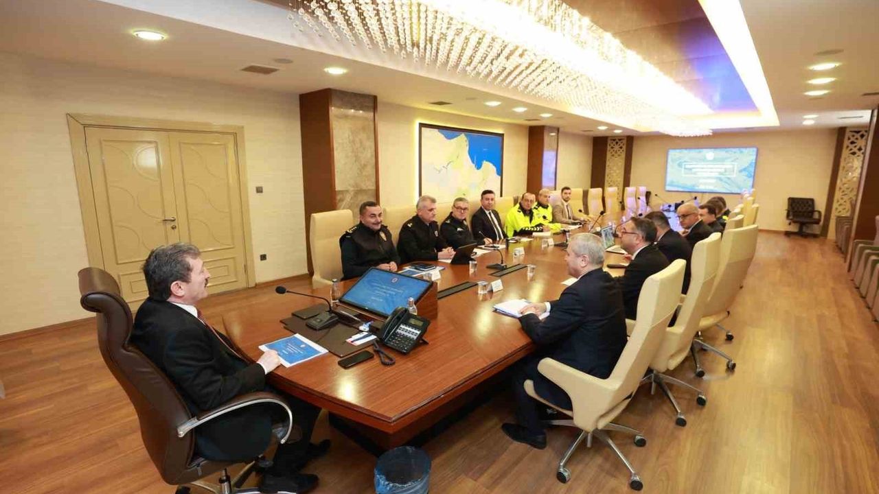 Samsun'da Trafik Levhaları Sadeleşiyor: Hız ve İşaret Düzeni Yeniden Düzenleniyor