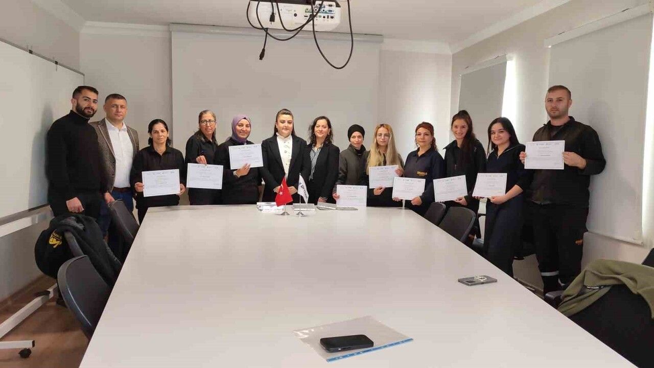 Sanayide Kadın Gücü: Çorum'da 15 Kadın Kaynakçı Sertifikalarını Aldı