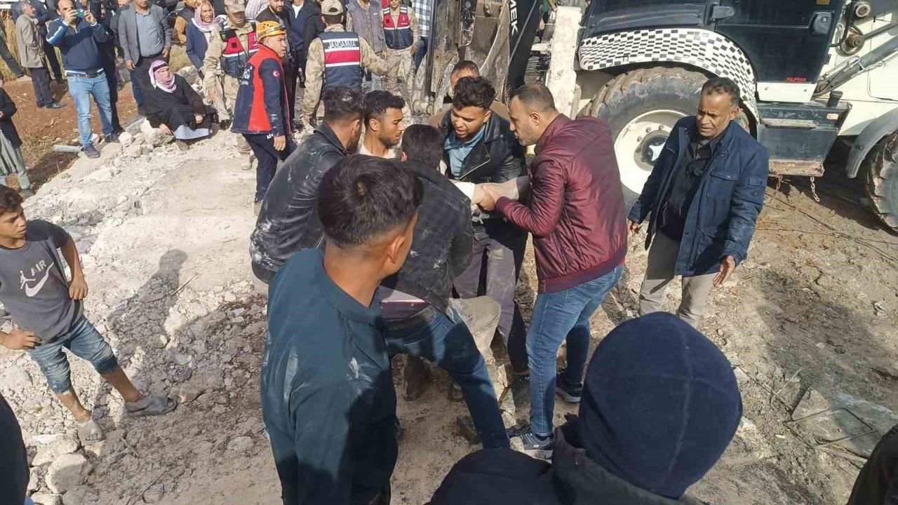 Şanlıurfa'da 2 Katlı İnşaatta Göçük: 5 İşçi Göçük Altında Kaldı