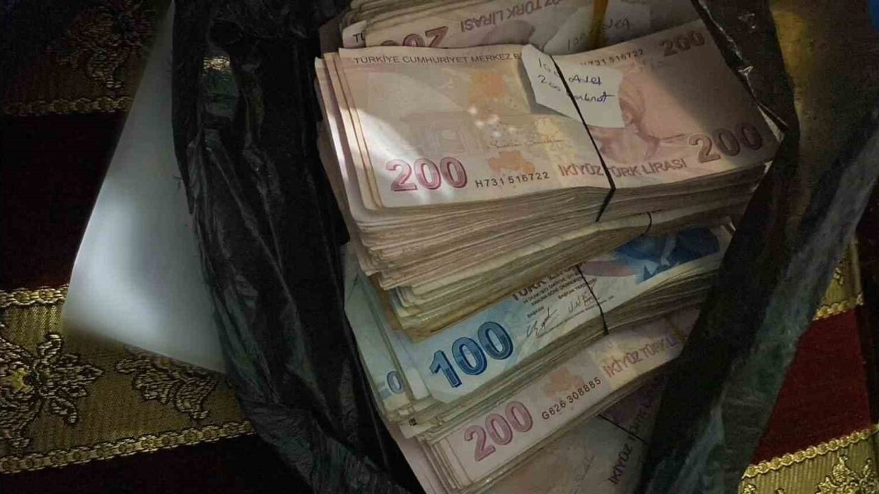 Şanlıurfa'da Telefonla Dolandırıcılık Operasyonu: 9 Yakalandı, 8 Tutuklandı