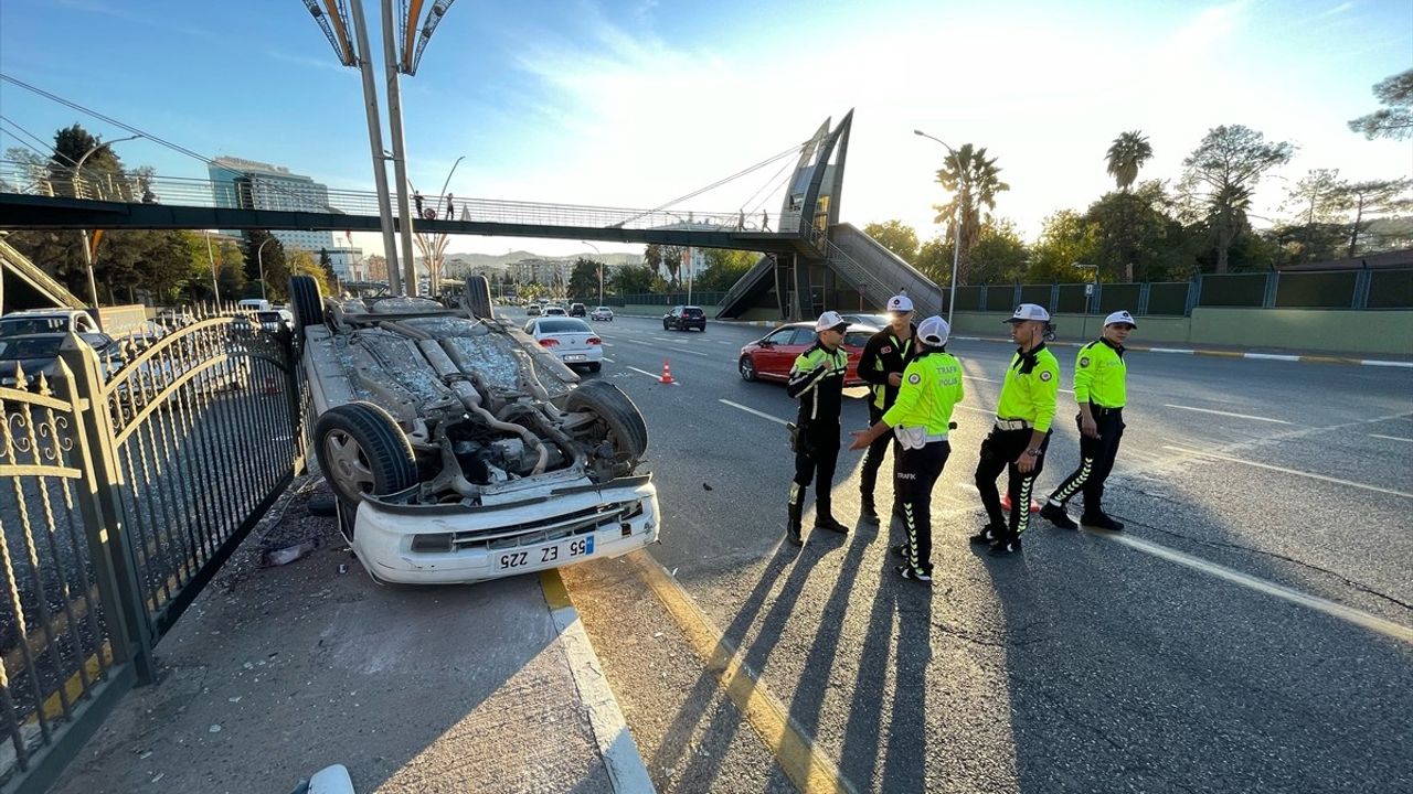 Şanlıurfa Haliliye'de Devrilen Otomobil: 5 Kişi Yaralandı