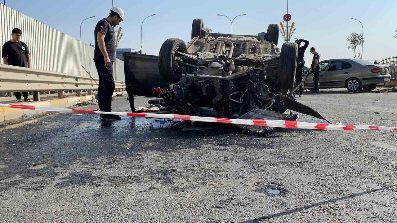Şanlıurfa Karaköprü'de Zincirleme Trafik Kazası: 2…
