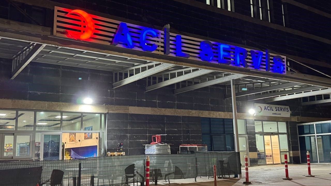 Şanlıurfa Suruç'ta Kargo Aracı 2 Yaşındaki Çocuğa Çarptı — Kaza Anı Kamerada