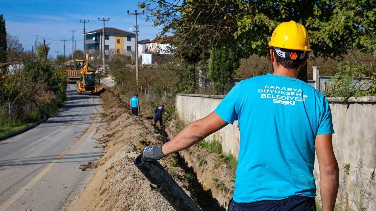 SASKİ, Ferizli Yeni Mahalle’de 5 Kilometrelik İçme Suyu Hattını Yeniliyor