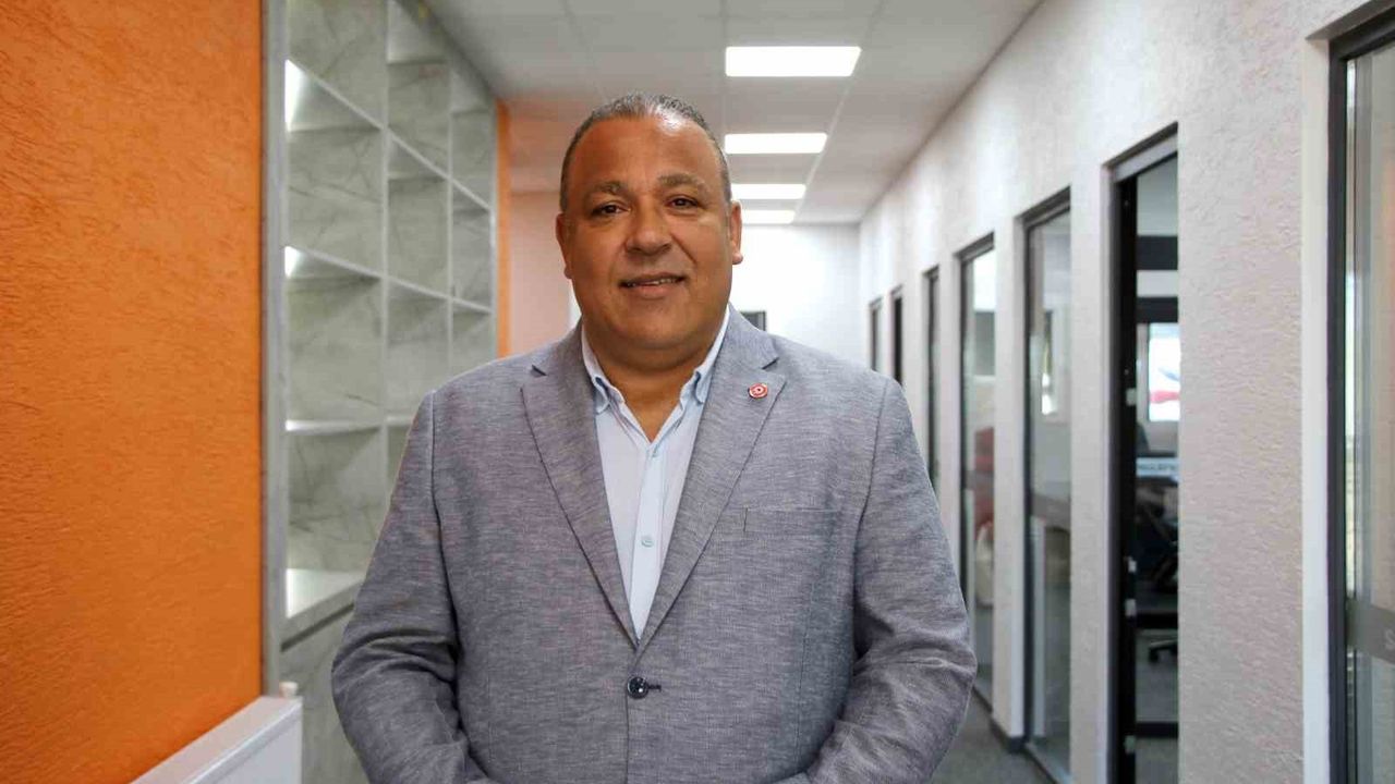 Satarız.com ile tekelleşmeye meydan okuyan Uşaklı işadamı Sezer Ateş