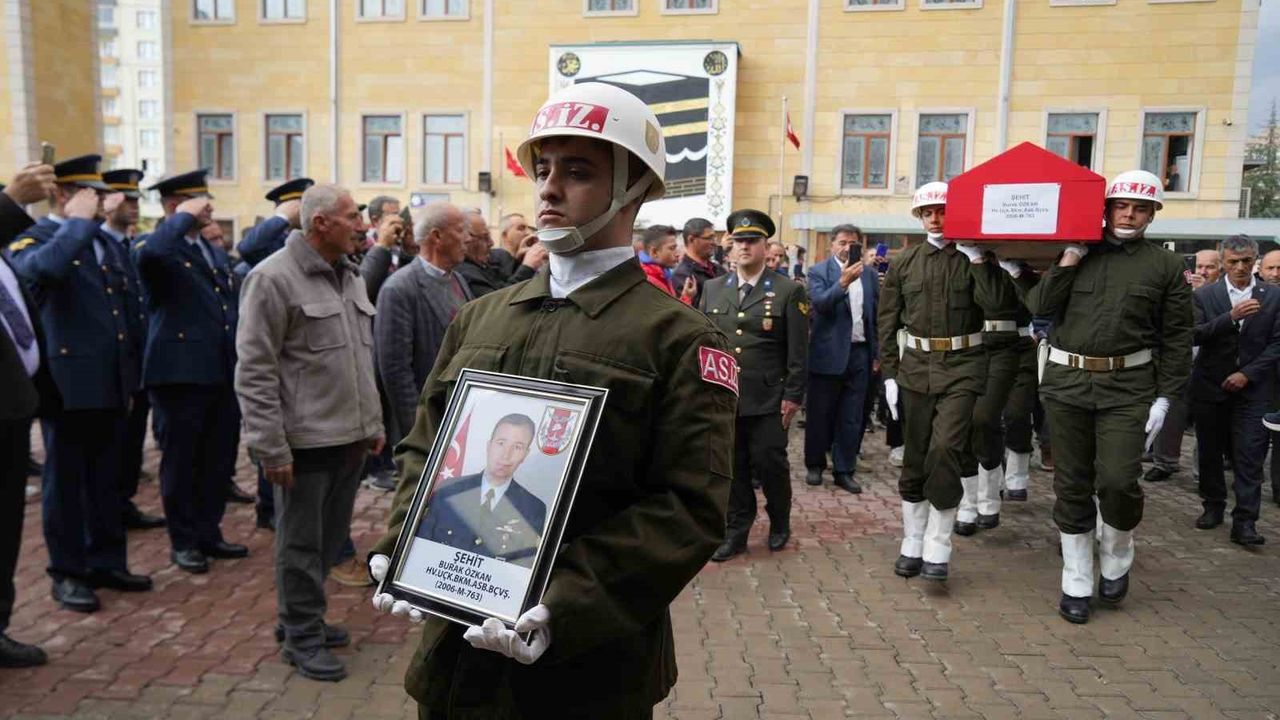 Şehit Burak Özkan Niğde’de Son Yolculuğuna Uğurlandı