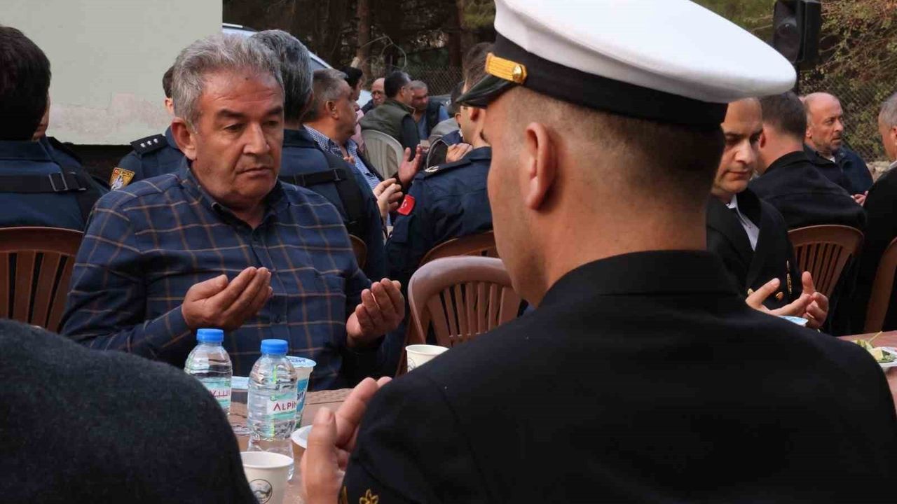 Şehit Deniz Teğmen Mustafa Kemal Öz İçin Pozantı’da Mevlit Okundu