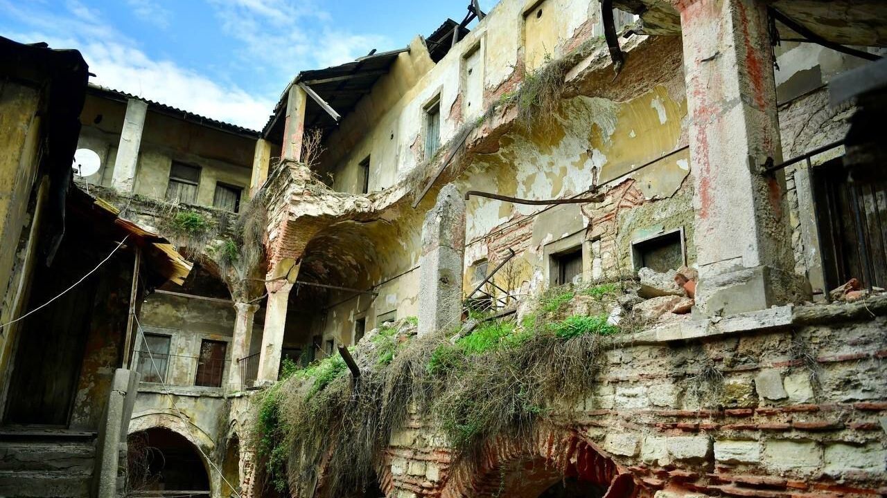 Şekerci Han Restorasyonu Fatih'te Tarihi Canlandırıyor